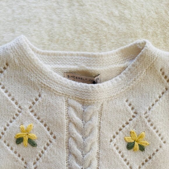 Sincerely Jules White Sweater Vest Sleeveless Sweater Flowers size Large - Picture 3 of 10